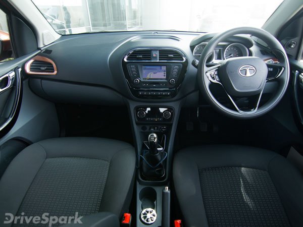  டாடா கார்களுக்கு ரூ.1 லட்சம் வரை அதிரடி சேமிப்புச் சலுகைகள்!