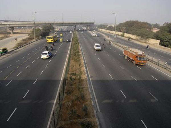 கார் ஓட்டுனர்களுக்கு அவசியமான '2 செகண்ட் ரூல்'!