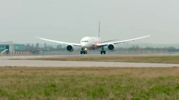 உலகில் அதிக நேரம் பயணம் செய்யகூடிய விமான பட்டியல்