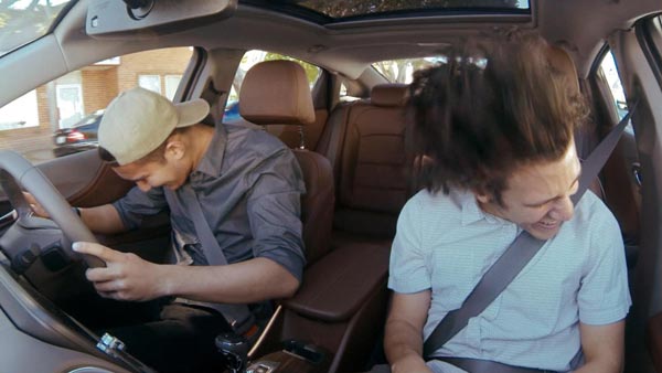 இரவு நேரம் பயணம் செய்ய போறீங்களா? உங்களுக்கான 8 டிப்ஸ்