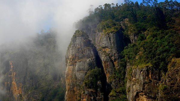  இந்த கோடை விடுமுறைக்கு எங்கு டூர் போகலாம்? இங்கிருக்கிறது உங்களுக்கான டிரிப் பிளான்