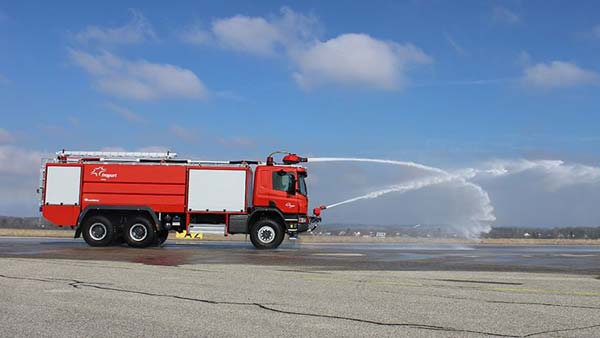 பெங்களூர் விமான நிலையத்தில் உலகின் அதி நவீன தீயணைப்பு வாகனங்கள்!