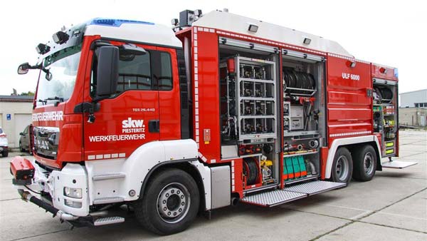 பெங்களூர் விமான நிலையத்தில் உலகின் அதி நவீன தீயணைப்பு வாகனங்கள்!