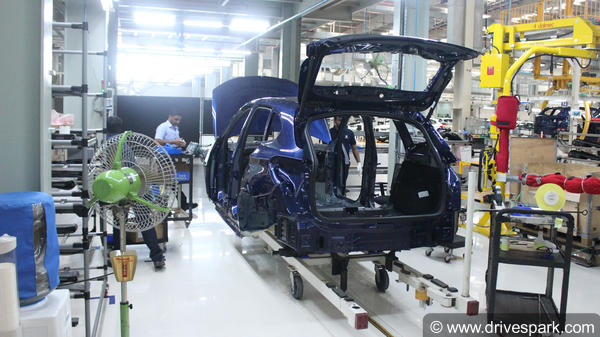 சென்னை பிஎம்டபிள்யூ ஆலையின் 11ம் ஆண்டு கொண்டாட்டம்!