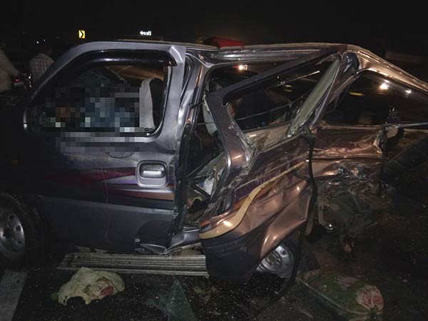 நெடுஞ்சாலைகளில் உயிர் தப்புவதற்கான தங்க சாலை விதிகள்!! நெடுஞ்சாலைகளில் உயிர் தப்புவதற்கான தங்க சாலை விதிகள்!!