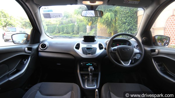  ரூ.10 லட்சம் விலைக்குள் 6 ஏர்பேக்குகளுடன் கிடைக்கும் டாப் - 5 பட்ஜெட் கார்கள்!!