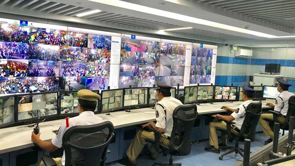 ஹெல்மெட் போடாத பைக் ஓட்டியை பேஸ்புக்கில் கலாய்த்த ஐதராபாத் போலீஸ்..! இதுவும் ஹெல்மெட் விழிப்புணர்வு தான்