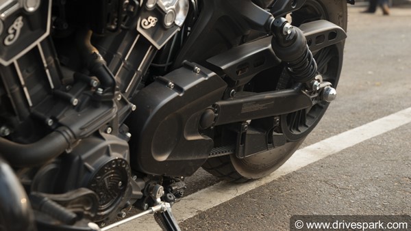 2018 இந்தியன் ஸ்கவுட் பாபர் மோட்டார்சைக்கிளின் டெஸ்ட் டிரைவ் ரிப்போர்ட்!