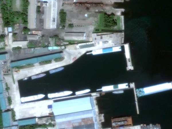 சர்வாதிகாரி கிங் ஜாங் உன்னின் காரில் இவ்வளவு வசதிகளா?....அடேங்கப்பா....!