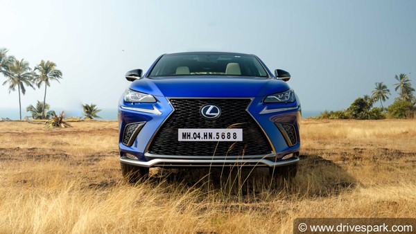 புதிய லெக்சஸ் என்எக்ஸ் 300எச் காரின் டெலிவிரி துவங்கியது!!