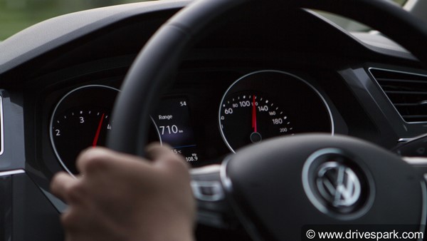 உங்கள் கார் குறைவான மைலேஜ் தருகிறதா நிச்சயம் இது தான் காரணமாக இருக்கும்