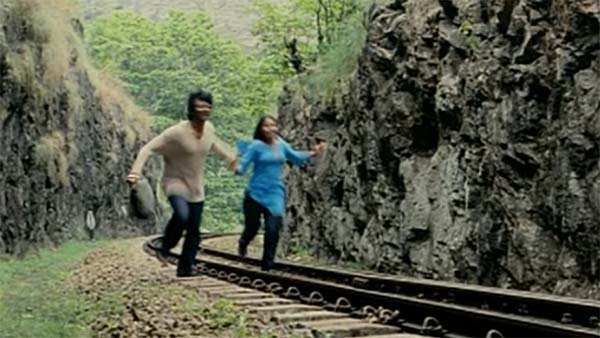 வாழ்நாளில் ஒரு முறையேனும் பயணிக்க வேண்டிய தென்காசி - கொல்லம் ரயில் பயணம்
