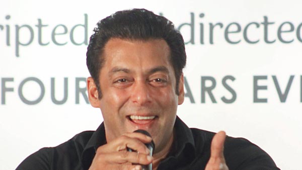  லாடாக் பகுதியில் ராயல் என்பீல்டில் வலம் வந்த இந்தி நடிகர் சல்மான் கான்