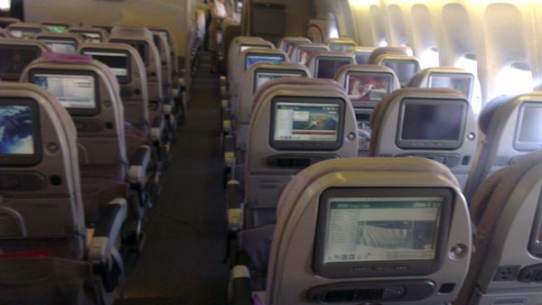 விமானத்தில் பயணம் செய்யுபவர்களுக்கான 7 முக்கிய டிப்ஸ்