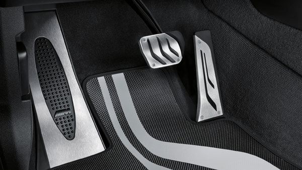 காரில் எப்பொழுது கிளட்சை பயன்படுத்த வேண்டும் என தெரியுமா?