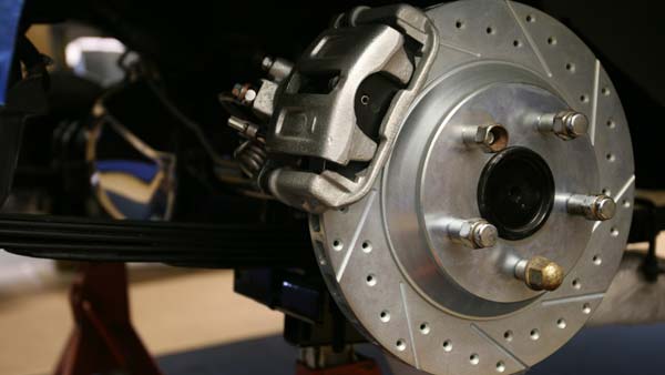 உங்கள் கார் குறைவான மைலேஜ் தருகிறதா நிச்சயம் இது தான் காரணமாக இருக்கும்