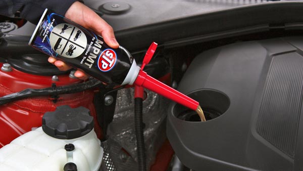 கோவையில் கார்கள் மீது சிதறிய தார்..! காரில் இருந்து தாரை அகற்ற பாதுகாப்பான வழிமுறை இதோ..!