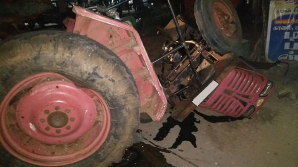 டாடா டியாகோ காருடன் மோதிய டிராக்டர் நிலைமைய பார்த்தீங்களா? டாடா டியாகோ காருடன் மோதிய டிராக்டர் நிலைமைய பார்த்தீங்களா?