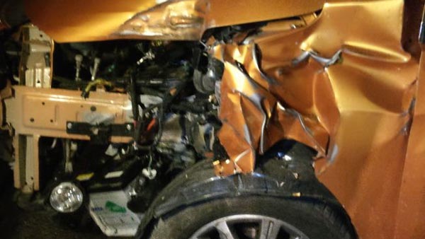 டாடா டியாகோ காருடன் மோதிய டிராக்டர் நிலைமைய பார்த்தீங்களா? டாடா டியாகோ காருடன் மோதிய டிராக்டர் நிலைமைய பார்த்தீங்களா?