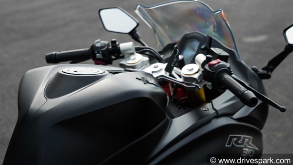  கேடிஎம் 390 பைக்குகளை ஓவர்டேக் செய்தது டிவிஎஸ் அப்பாச்சி ஆர்ஆர்310!!