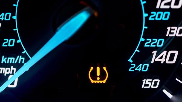 காரை விபத்தில் சிக்காமல் பாதுகாக்க என்னென்ன தொழிற்நுட்பங்கள் பயன்படுகிறது தெரியுமா? காரை விபத்தில் சிக்காமல் பாதுகாக்க என்னென்ன தொழிற்நுட்பங்கள் பயன்படுகிறது தெரியுமா?