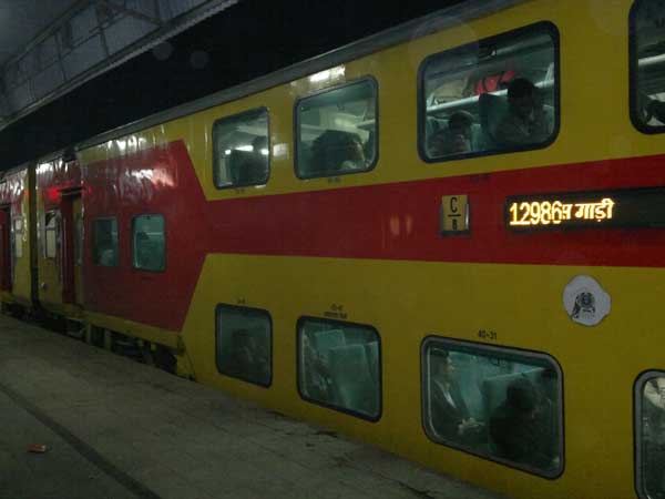 விரைவில் வரும் கோவை - பெங்களூர் டபுள்-டெக்கர் ரயிலின் சிறப்பம்சங்கள்!