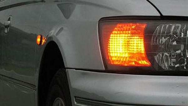 காரில் செல்லும் போது எப்படி லேன் மாற வேண்டும் தெரியுமா?