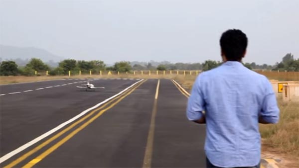 ஆளில்லா விமானம் தயாரிக்க மாணவர்களுக்கு உதவும் தல அஜித்