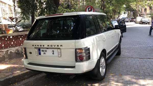 அமிதாப்பச்சனின் கார் விற்பனைக்கு வந்தது... நீங்கள் கூட வாங்கி 'கெத்து' காட்டலாம்!!!