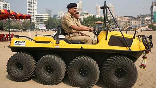 பாதுகாப்பு படையினர் பயன்படுத்தும் வித்தியாசமான வாகனங்கள்...!