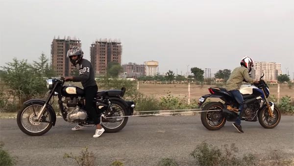 ராயல் என்பீல்டு கிளாசிஸ் 350 - பஜாஜ் டோமினோர் 400 போட்டியில் வென்றது யார் சுவரஸ்ய வீடியோ..!