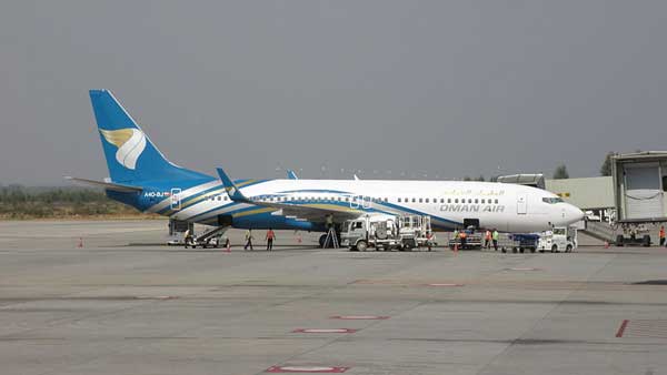 இரும்புத்திரை படத்தில் வருவது போல விமான போர்டிங் பாஸ்சில் இருந்து பயணிகளின் தகவல்களை திருட முடியுமா?