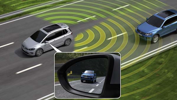 காரில் செல்லும் போது பிளைண்ட் ஸ்பாட் பகுதியில் வரும் வாகனங்களால் ஏற்படும் விபத்துக்களை தவிர்ப்பது எப்படி?