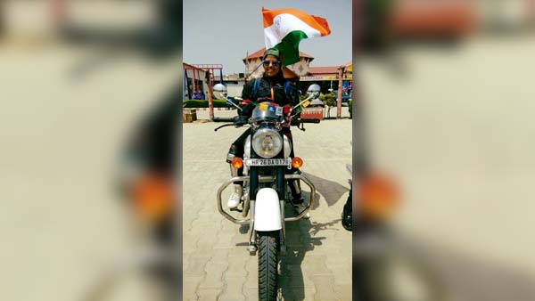 அம்மாடியோவ்...19 ஆயிரம் அடி உயர சிகரத்தை பைக்கில் எட்டி பிடித்த சாதனை மாணவி ரியா யாதவ்...! 