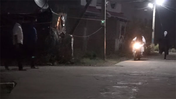 ராயல் என்பீல்டு பைக், மாருதி டிசையர் காரில் பேய்கள்...! வைரல் வீடியோ 