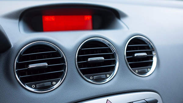 காருக்குள் ஏ.சி.யை பயன்படுத்தி விரைவாக வெப்பத்தை குறைக்க சிறந்த வழி இது தான் 