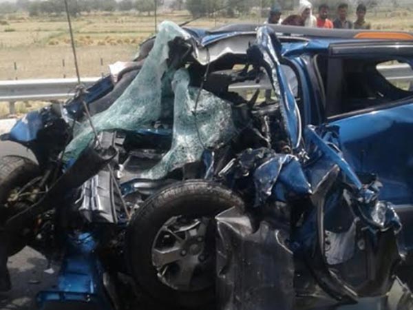 ஷார்ட் கட்டில் போக நினைத்த க்விட் காருக்கு நேர்ந்த கதியை பார்த்தீங்களா?