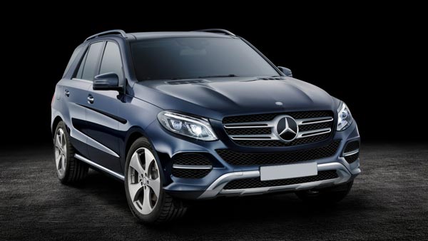 தோனியின் ஹம்மர் முதல் ஜடேஜாவின் ஆடி வரை சிஎஸ்கே வீரர்களின் கார் பட்டியல்