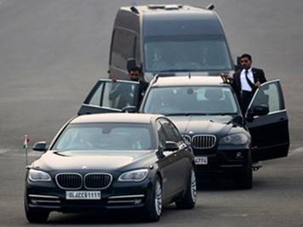 பிரதமர் மோடியின் கார் அணிவகுப்பில் உள்ள ரகசியங்கள் கசிந்தது; அவர் பயன்படுத்தும் கார்கள் இவ்வளவு கோடிகளா?