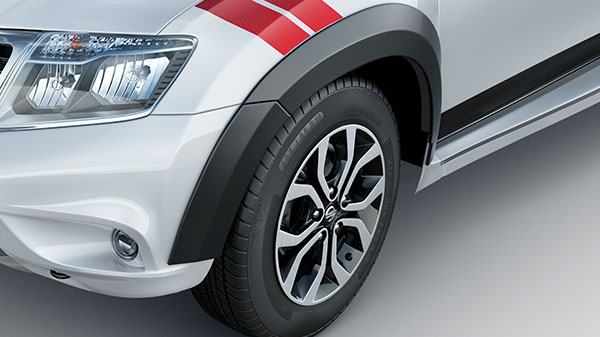 நிஸான் டெரானோ எஸ்யூவியின் ஸ்பெஷல் எடிசன் விற்பனைக்கு அறிமுகம்!!