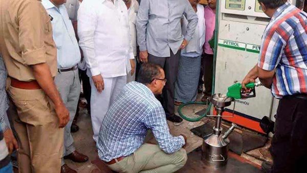 45லிட்டர் டீசல் டேங்கில் 52.14 லிட்டர் டீசல்; முறைகேடு ஆதாரத்துடன் அம்பலம்