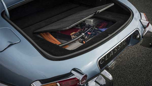 இங்கிலாந்து இளவரசர் ஹாரி திருமண நிகழ்ச்சியின் போது பயன்படுத்திய ஜாக்குவார் காரின் ரகசியங்கள் அம்பலமானது 