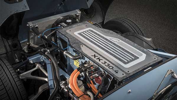 இங்கிலாந்து இளவரசர் ஹாரி திருமண நிகழ்ச்சியின் போது பயன்படுத்திய ஜாக்குவார் காரின் ரகசியங்கள் அம்பலமானது 