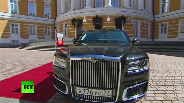 ஜேம்ஸ் பாண்ட் பட பாணியில் ரஷ்ய அதிபரின் கார்...! 