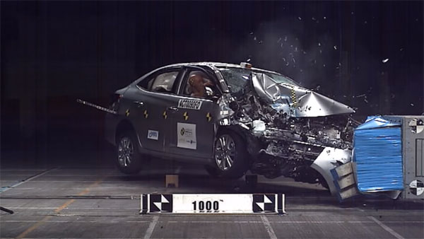 கிராஷ் டெஸ்ட்டில் 5 நட்சத்திர பாதுகாப்பு தர மதிப்பீடு பெற்றது டொயோட்டா யாரிஸ்! கிராஷ் டெஸ்ட்டில் 5 நட்சத்திர பாதுகாப்பு தர மதிப்பீடு பெற்றது டொயோட்டா யாரிஸ்!