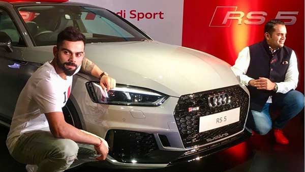 சென்னைக்கு டோனி, பெங்களூருவுக்கு கோஹ்லி...சாலைகளில் ஜாலியாக ஆடி கார் ஓட்டினார்...ரசிகர்கள் இன்ப அதிர்ச்சி...!