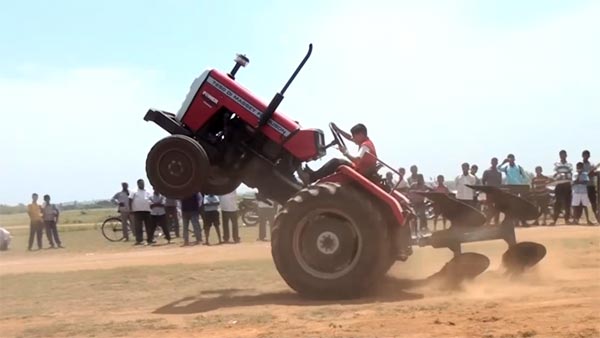  டிராக்டர் ஸ்டண்டில் மிரட்டும் 10 வயது சிறுவன்!!! 90's கிட்ஸ் மீம்ஸ் போட ஒரு டாபிக்... 