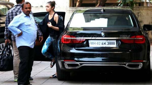 அழகு பதுமை அலியா பட்டின் அழகான கார்கள்... ரேஞ்ச் ரோவர் முதல் பிஎம்டபிள்யூ வரை... 