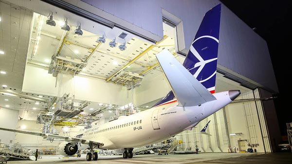 ஜெட் ஏர்வேஸ் டெலிவிரி எடுத்த முதல் 737 மேக்ஸ் விமானத்தின் சிறப்பம்சங்கள்!!