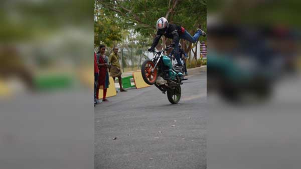 பைக்கில் 